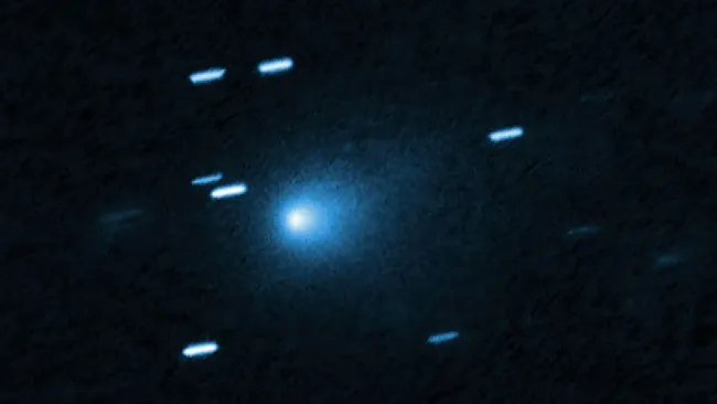 New observations reveal that 3IATLAS may be turning blue. This image,