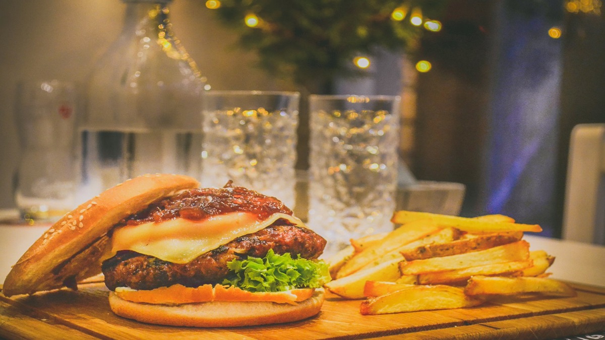 International Food Chains in Pakistan