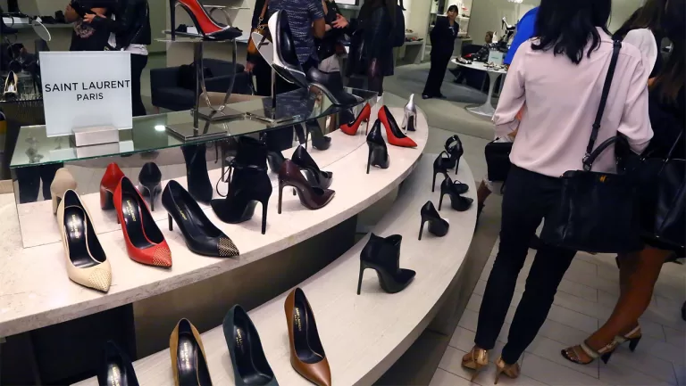 shoe stores in Pakistan