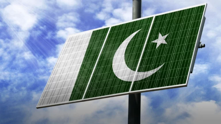 Solar panel with Paksitani flag
