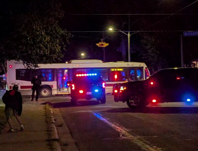 Belleville Transit bus seen picking up residents near the Sons of Jacob Synagogue. September 20, 2026